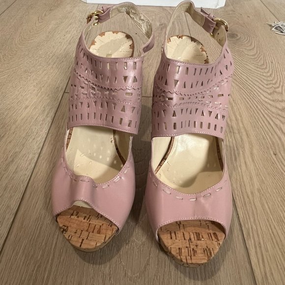 Pink leather upper Maxstudio contemporary slingback heel with cutouts - Picture 5 of 11